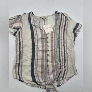 Style Envy women’s Harper top with tie and buttons in front